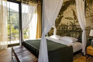 The Remote Hotel, Sarigerme