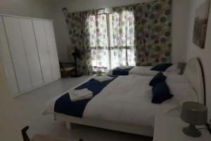 Spinola Bay Sea Front Apt 6 Hotel, St Julians