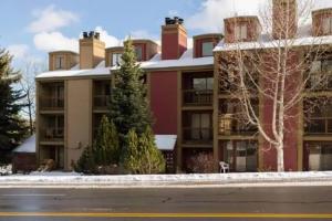 #100 1br Snowcrest walk 2 PC Resort, Park