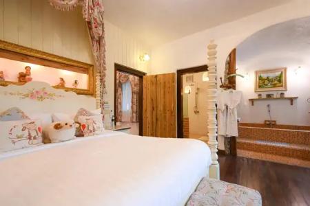 Swiss Valley Hip Resort - 28