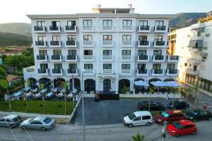 Chimaera Hotel, Himare