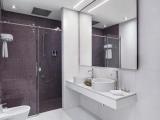 1 Bedroom Business Double Suite