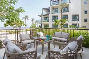 Dream Inn Address Beach Residence Fujairah Resort, Al Aqah