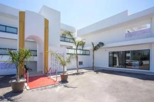 Hollywood Inn, Faliraki