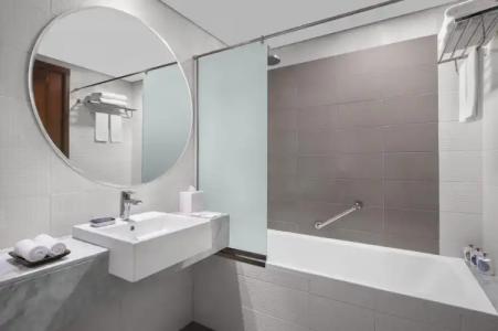 Leva and Suites, Mazaya Centre - 124