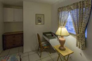 Richard's Motel Extended Stay, Hollywood