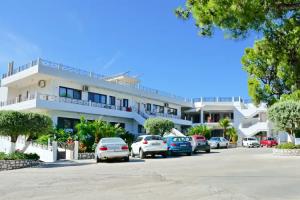 Helena Christina Hotel, Ixia