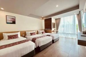 Charcoal Beach Hotel, Panwa