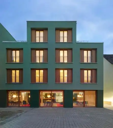 Kitz Boutique & Restaurant