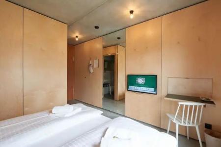 Kitz Boutique & Restaurant - 6