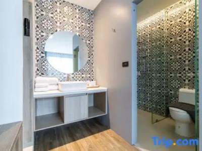 The Lake Chalong SHA Plus - 105