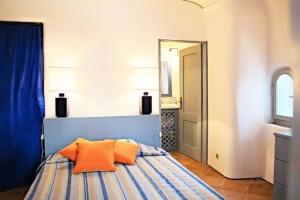Ponzy - Villa con Piscina Privata, Ponza Village