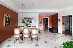 Lo Specchio Sul Lago - The House Of Travelers, Como