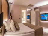 Diamond Double Suite