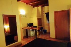 Corato room economy, Corato