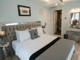 1 Bedroom Superior Double room with city view