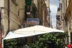 Vico Tre Re a Toledo 39, Naples
