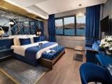 Penthouse Suite