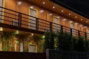 Resort V - MRT Huai Khwang