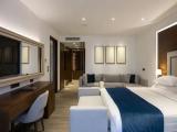 Prestige with Indoor Sauna Double Suite with Private Pool with sea view