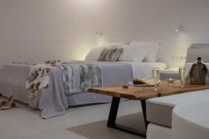 Ambience Suites, Firostefani
