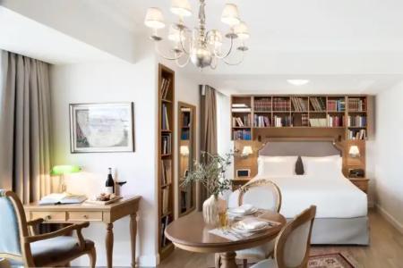 Legacy Gastro Suites - 105