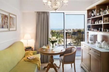 Legacy Gastro Suites - 117