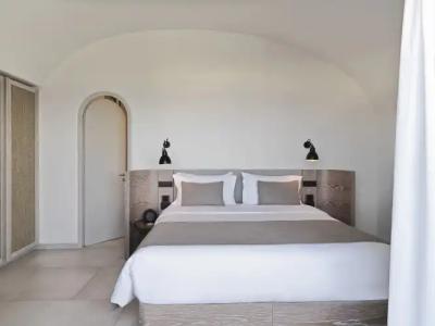 Canaves Oia Epitome - Small Luxurys of the World - 4