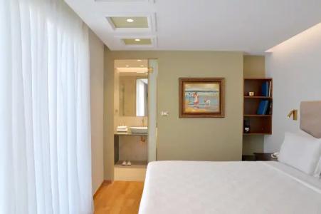 Acropolian Spirit Boutique - 5