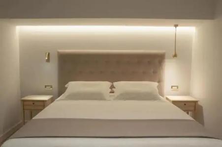 Acropolian Spirit Boutique - 39