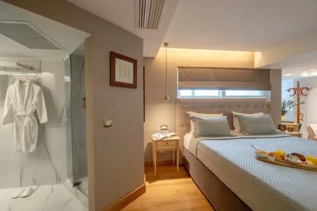 Acropolian Spirit Boutique - 6