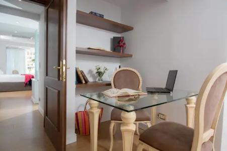 Acropolian Spirit Boutique - 28