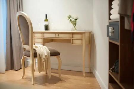 Acropolian Spirit Boutique - 21