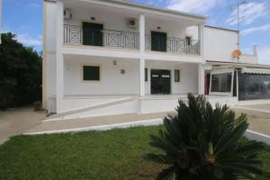 Utopia Kavos, Kavos