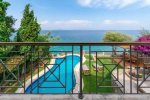 Beachfront Villa Benele, Benitses