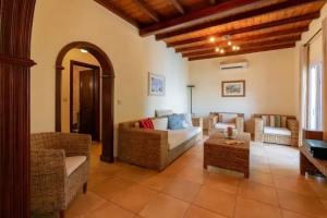 Beachfront Villa Benele, Benitses