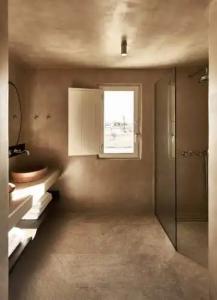 Istoria, a Member of Designs - 34