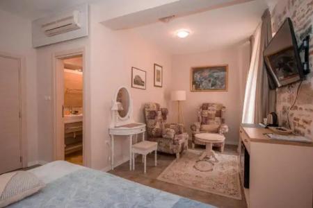 Antika Guesthouse - 101