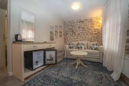 Antika Guesthouse - 112