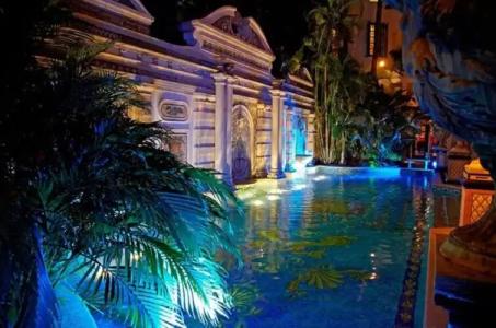 The Villa Casa Casuarina - 13