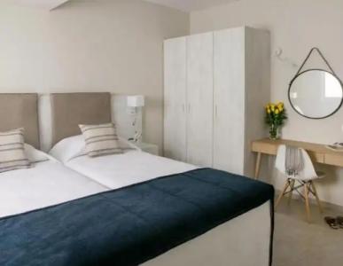 Louis Paphos Breeze - 141