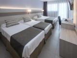 Standard Triple room with balcony