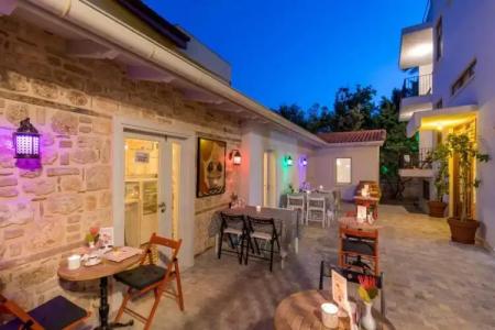 Delight Deluxe & Spa - 159