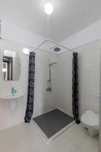 Delight Deluxe & Spa - 120