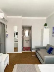 Delight Deluxe & Spa - 125