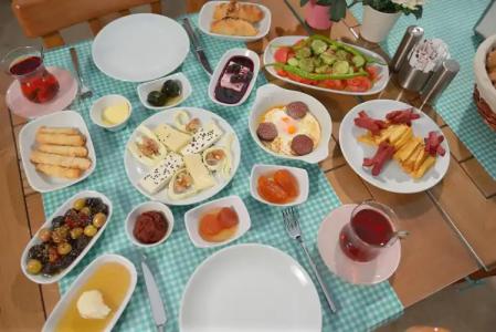 Brothers Çeşme Boutique - 8