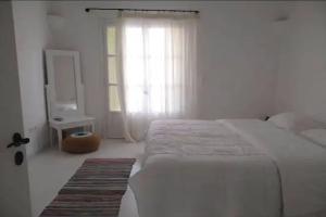 Thalassitra Private Pool Suites & Spa, Adamas
