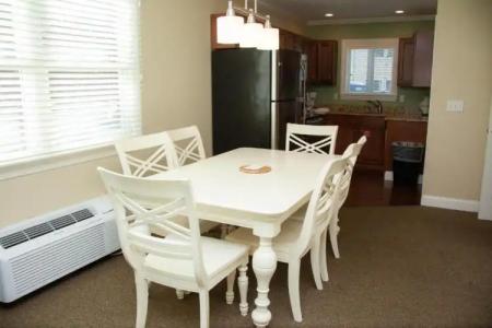 InnSeason Resorts HarborWalk - 8