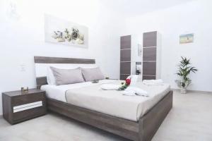 Albertoshouse, Skiathos Town