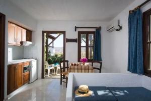 Attalos Apartments, Agia Pelagia